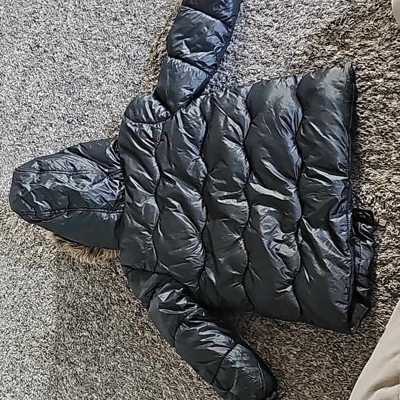 STUNNING OLD NAVY FUR TRIM PUFFER JACKET - Picture 8 of 11